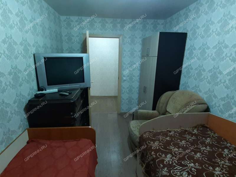 двухкомнатная квартира в 2-м микрорайоне дом 20 город Кстово