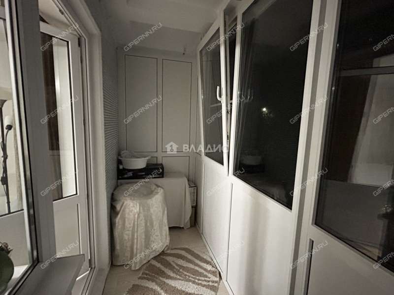 двухкомнатная квартира на улице Федосеенко дом 102