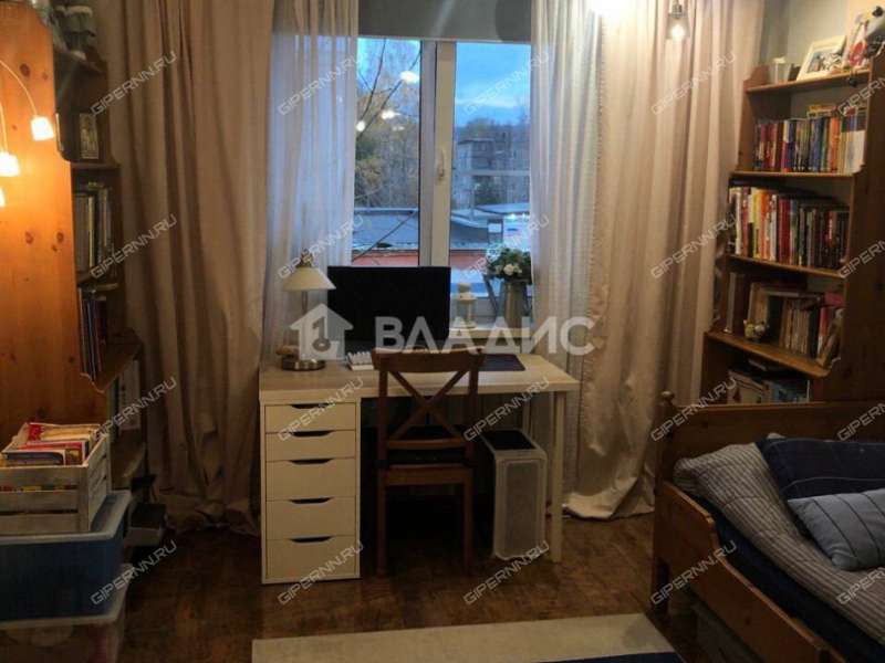 трёхкомнатная квартира на Перекопской улице дом 10