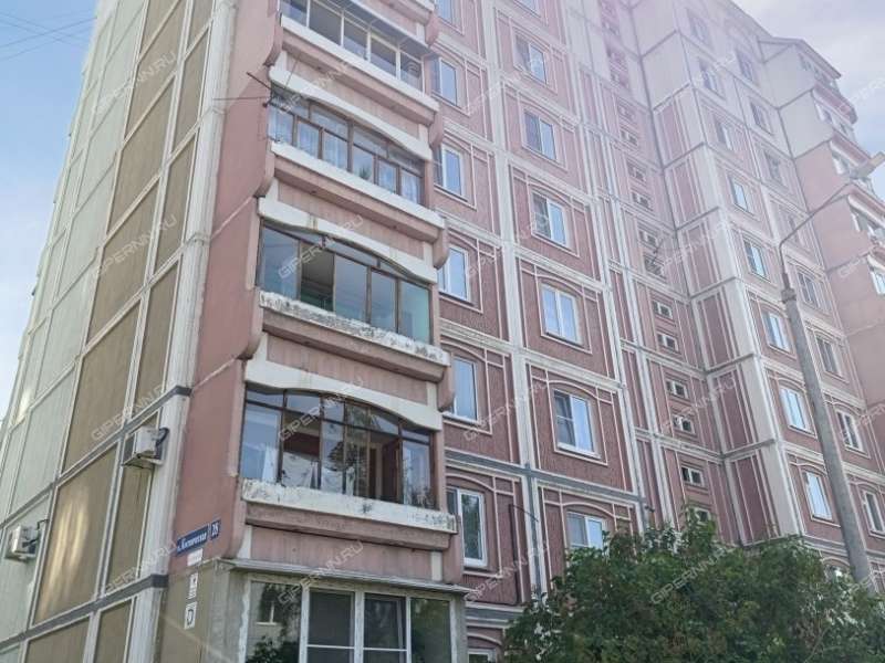 трёхкомнатная квартира на Космической улице дом 28