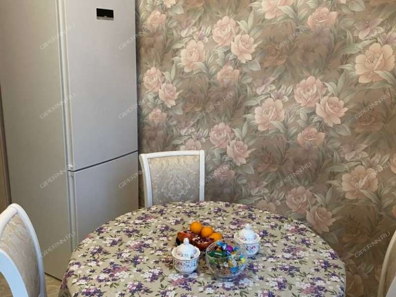 трёхкомнатная квартира на проспекте Гагарина дом 110А