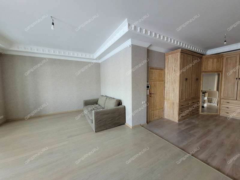 трёхкомнатная квартира на Верхне-Волжской набережной дом 6