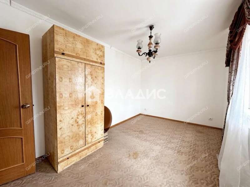 дом на улице Зеленкина село Безводное