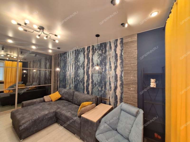 однокомнатная квартира на улице Июльских Дней дом 1 к1