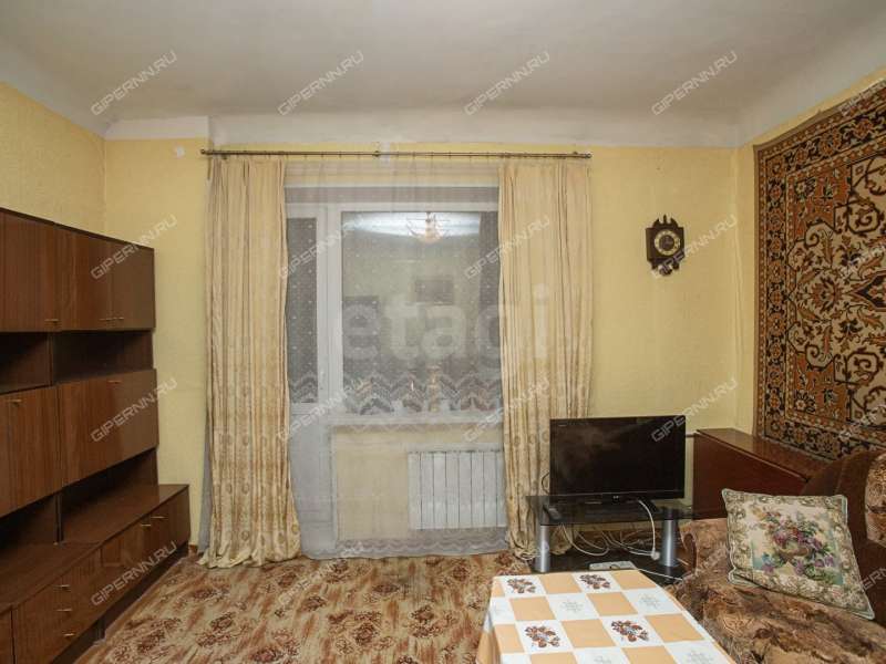 трёхкомнатная квартира на улице Страж Революции дом 23