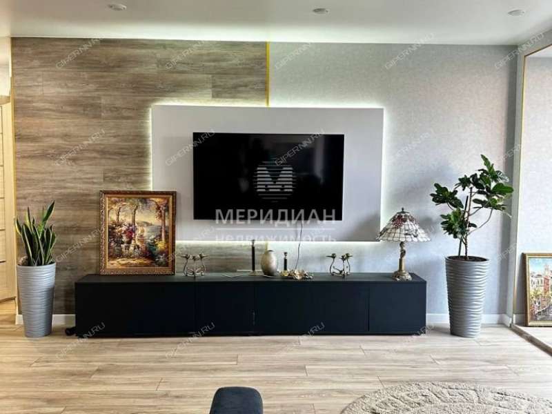 трёхкомнатная квартира на улице Максима Горького дом 144