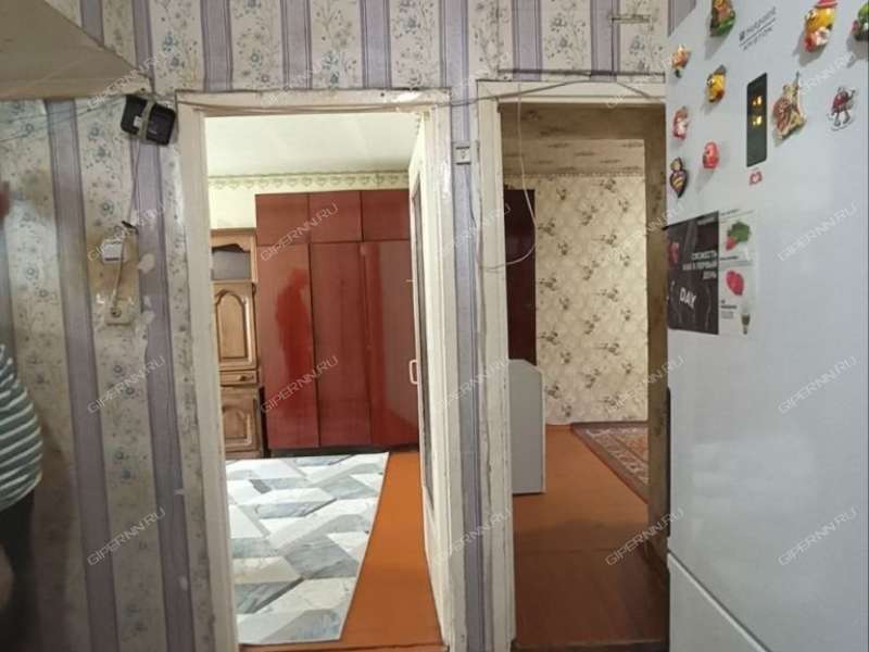 двухкомнатная квартира на улице Военных Комиссаров дом 3