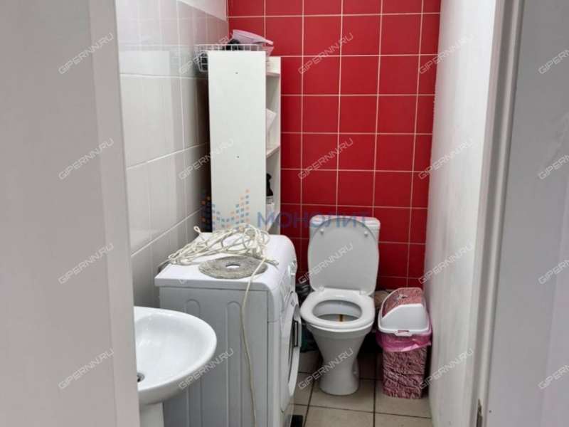 помещение под офис, торговую площадь на проспекте Ленина