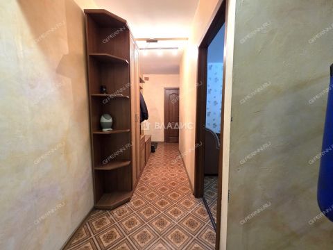 3-komnatnaya-ul-verhnepecherskaya-d-9 фото