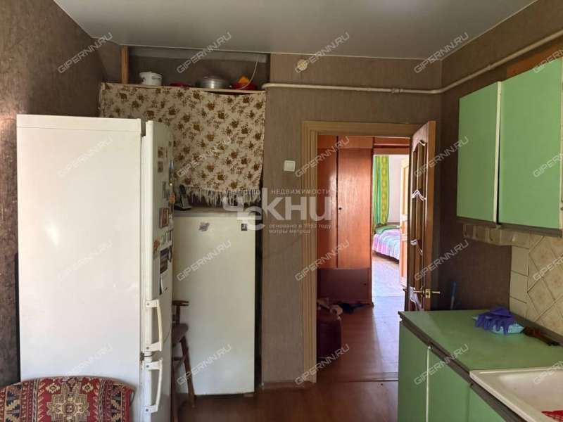 трёхкомнатная квартира на улице Героя Безрукова дом 8
