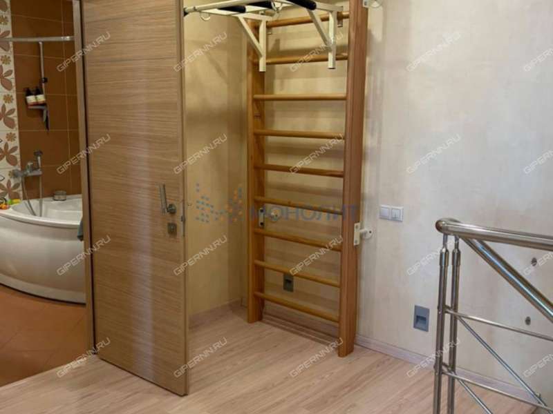 четырёхкомнатная квартира на улице Родионова дом 197 к1