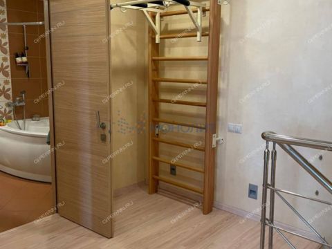 4-komnatnaya-ul-rodionova-d-197-k1 фото