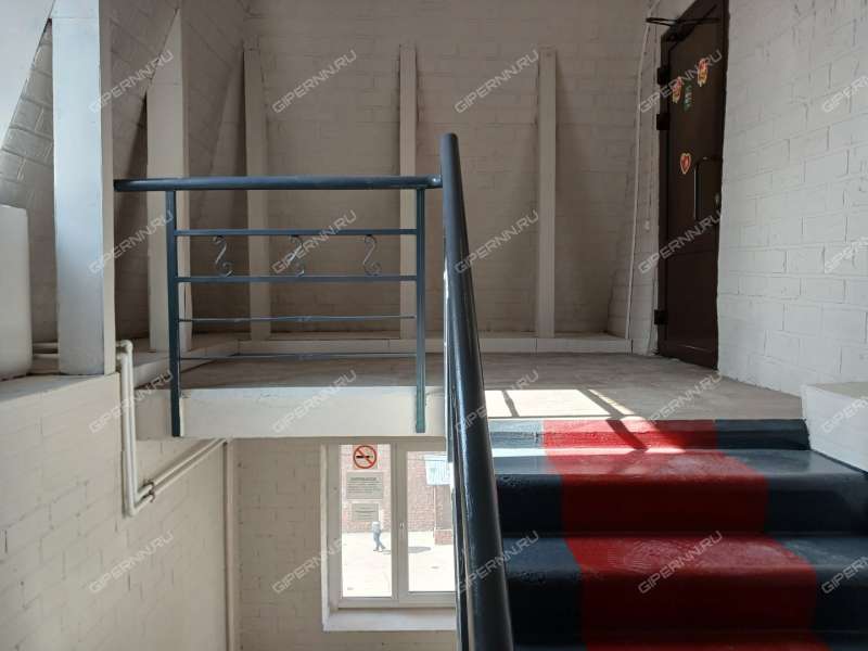 здание под торговую площадь, недвижимость под медицинские учреждения на Горной улице