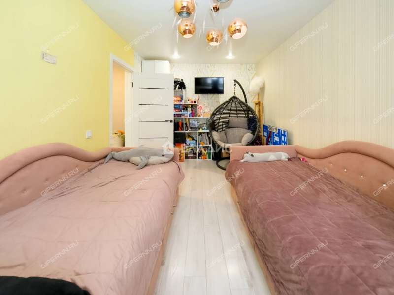 трёхкомнатная квартира на Керченской улице дом 28