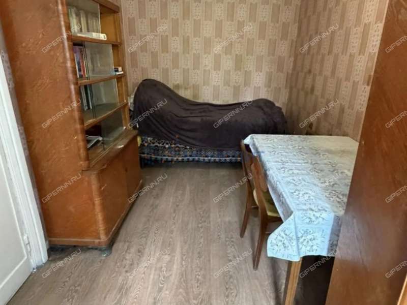 трёхкомнатная квартира на улице Июльских Дней дом 18