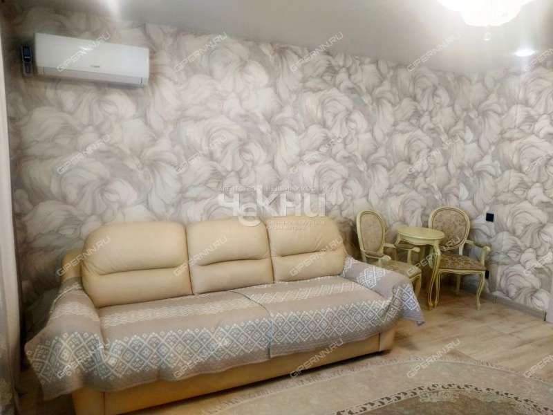 трёхкомнатная квартира на улице Октябрьской Революции дом 40