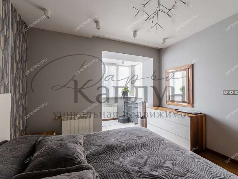 четырёхкомнатная квартира на улице Октябрьской Революции дом 45