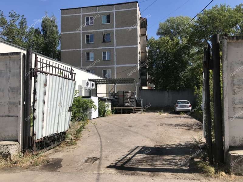 помещение под торговую площадь в 6-м микрорайоне