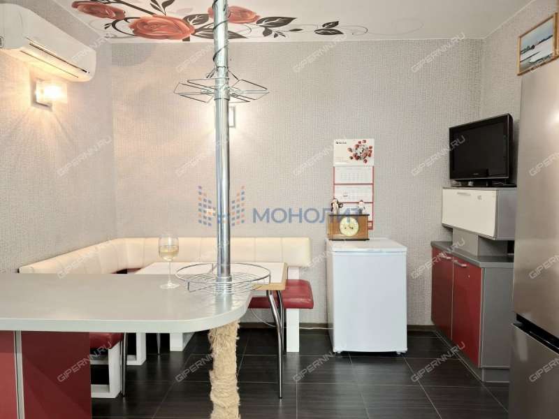 трёхкомнатная квартира на Большой Покровской улице дом 93б