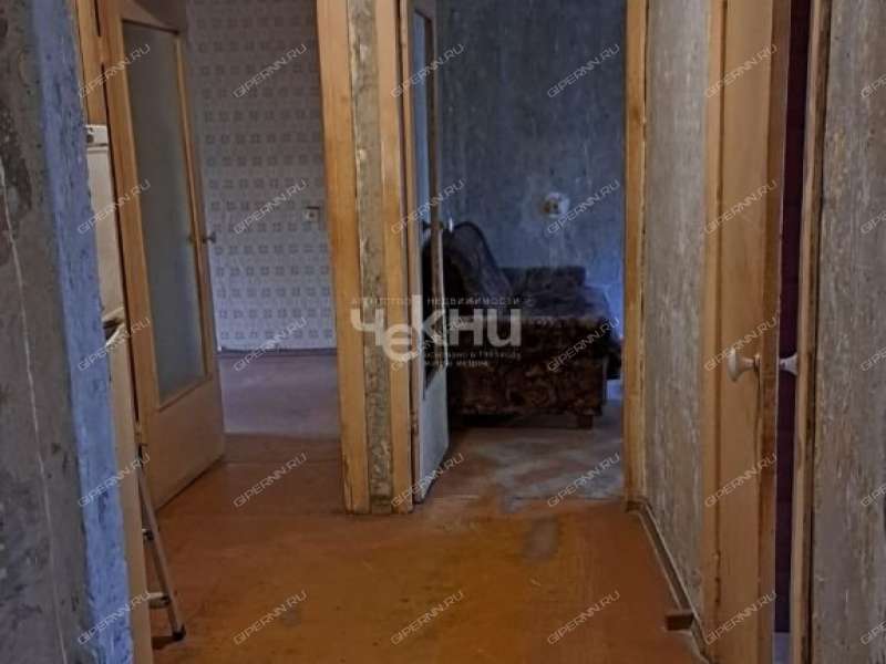 трёхкомнатная квартира на проспекте Бусыгина дом 16