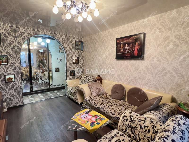 трёхкомнатная квартира на улице Шаляпина дом 20