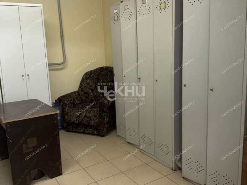 имущественный комплекс под склад на улице Юлиуса Фучика