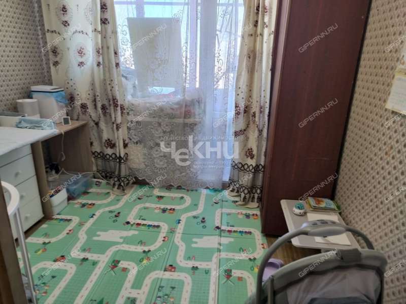 трёхкомнатная квартира на улице Германа Лопатина дом 13