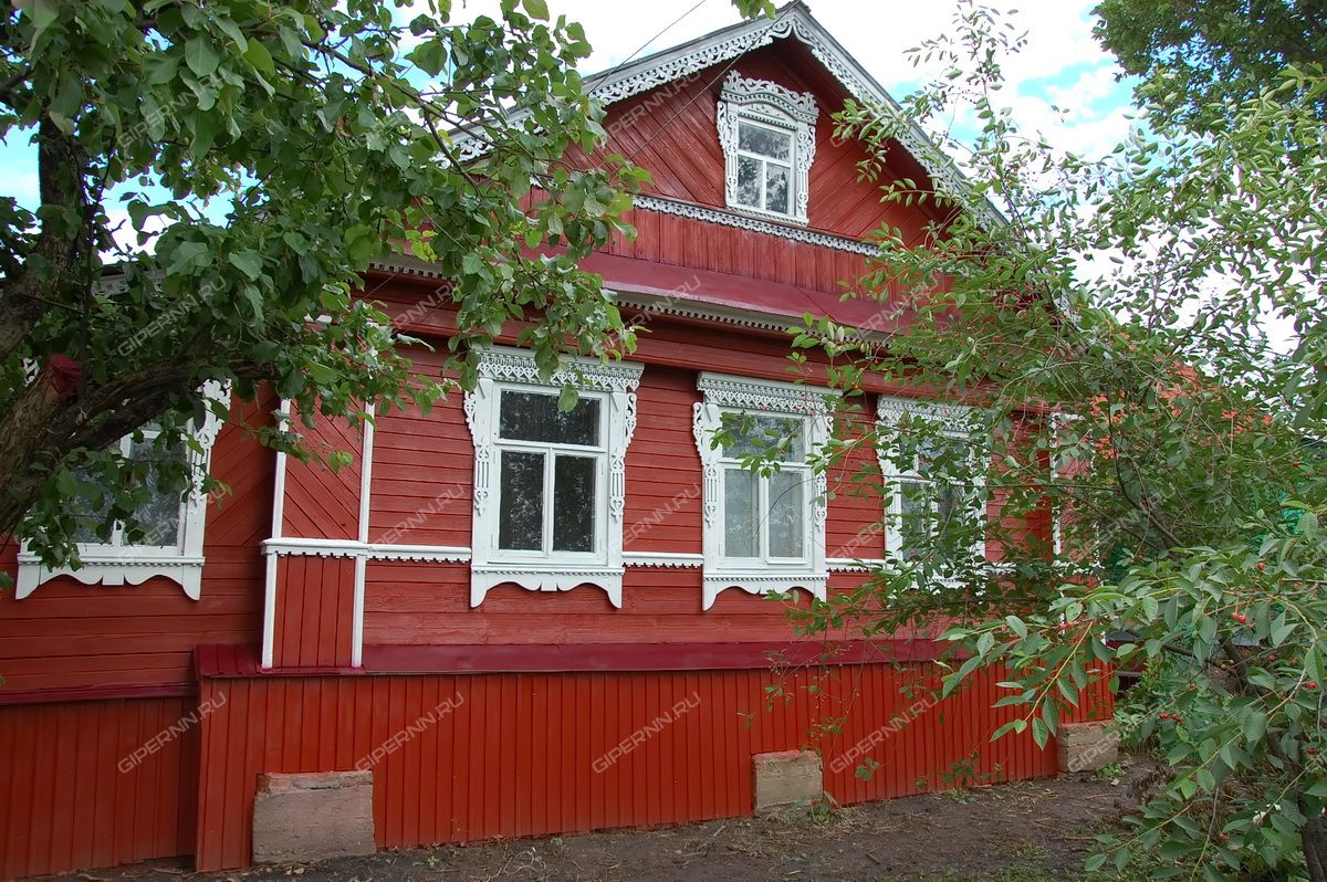 1 этажный дом из дерева Советская улица в рабочем посёлке Шатки .