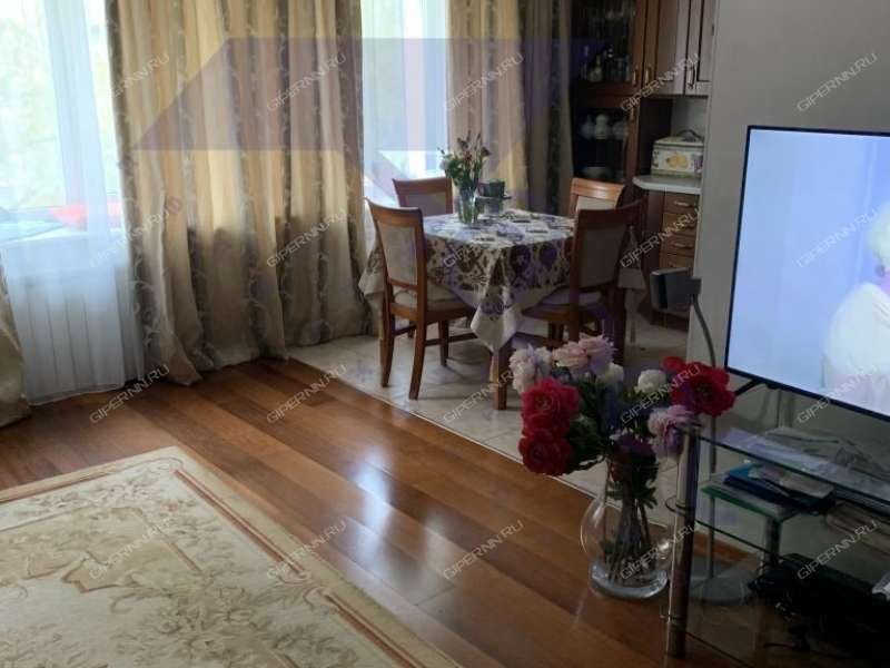 трёхкомнатная квартира на улице Генкиной дом 102