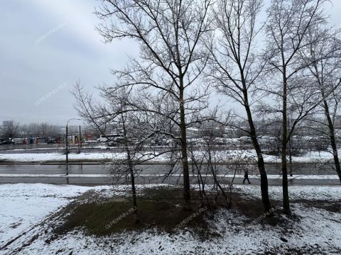 1-komnatnaya-ul-strokina-d-18 фото