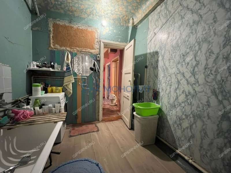 трёхкомнатная квартира на проспекте Кирова дом 27