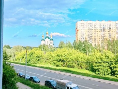 2-komnatnaya-ul-geroya-shnitnikova-d-8 фото