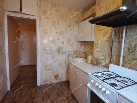 3-komnatnaya-ul-strokina-d-5 фото