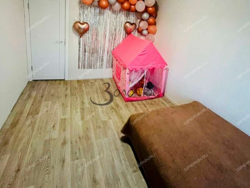 трёхкомнатная квартира на улице Островского дом 5