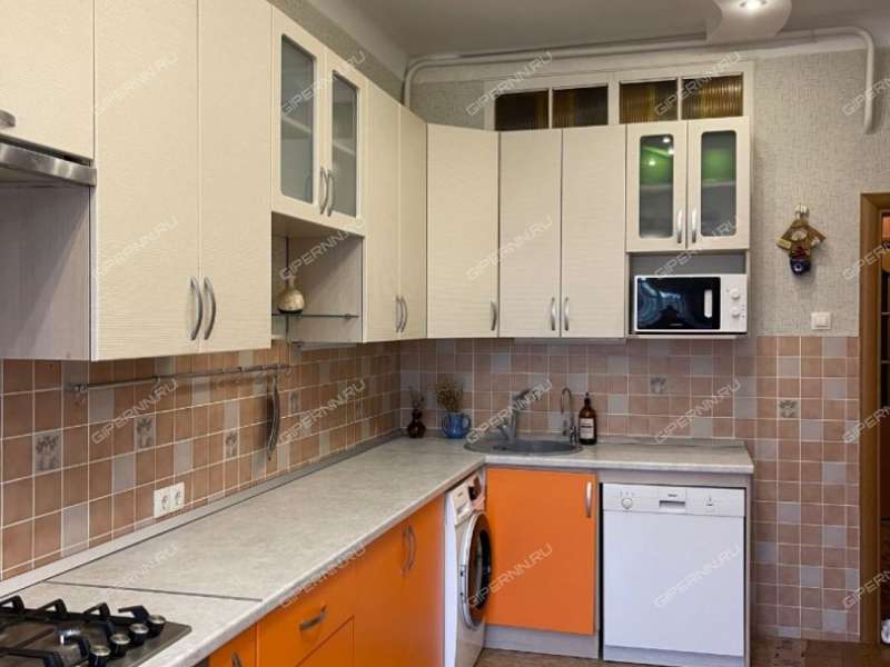 четырёхкомнатная квартира на улице Генкиной дом 39/17