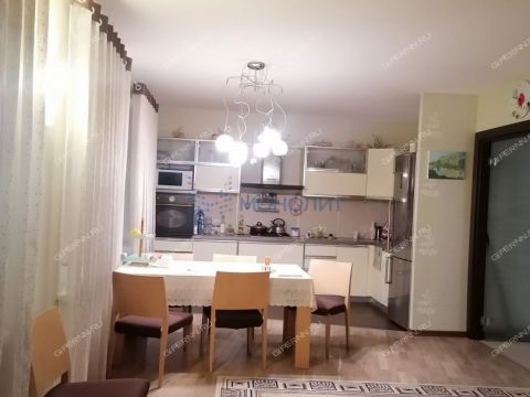 4-komnatnaya-ul-nesterova-d-10 фото