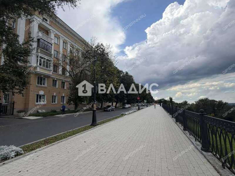 трёхкомнатная квартира на Верхне-Волжской набережной дом 17