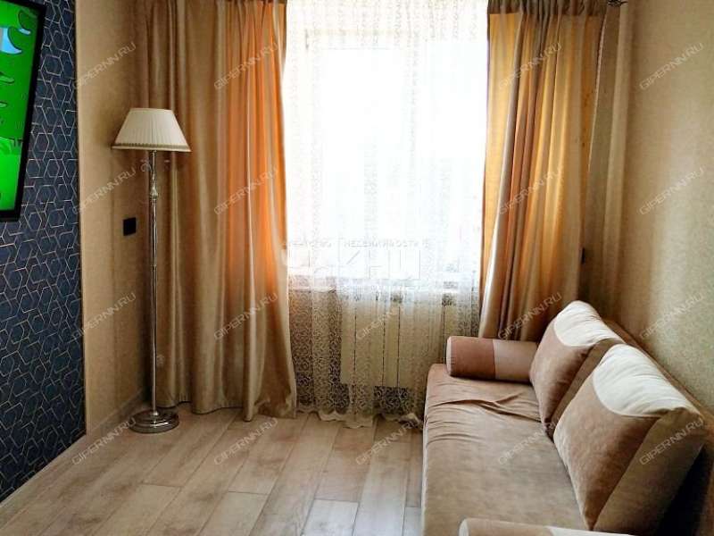 трёхкомнатная квартира на улице Октябрьской Революции дом 40