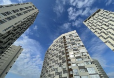 Продажи квартир в нижегородских новостройках упали почти в два раза