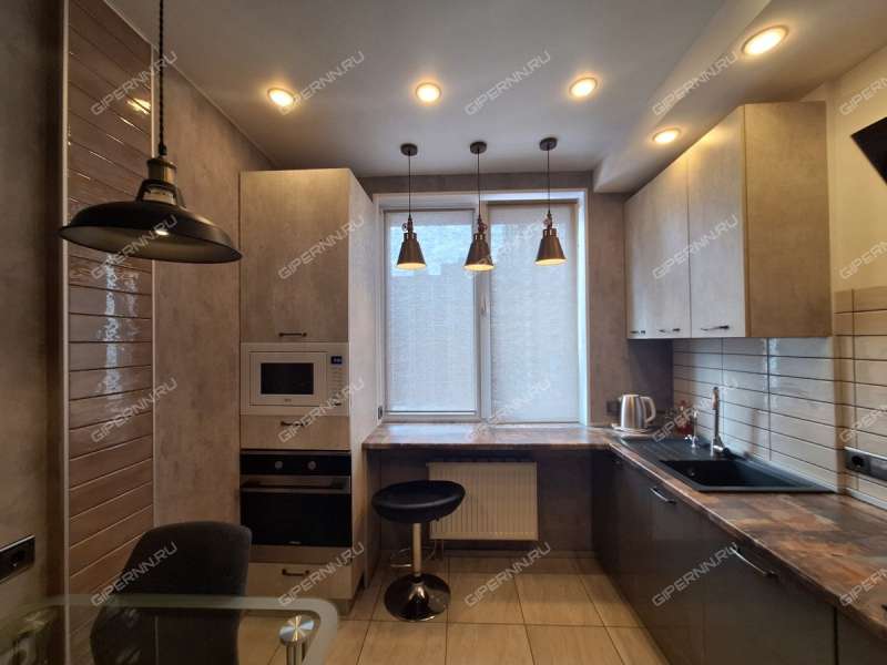 однокомнатная квартира на улице Июльских Дней дом 1 к1