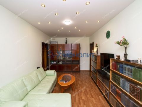 3-komnatnaya-ul-surikova-d-16 фото