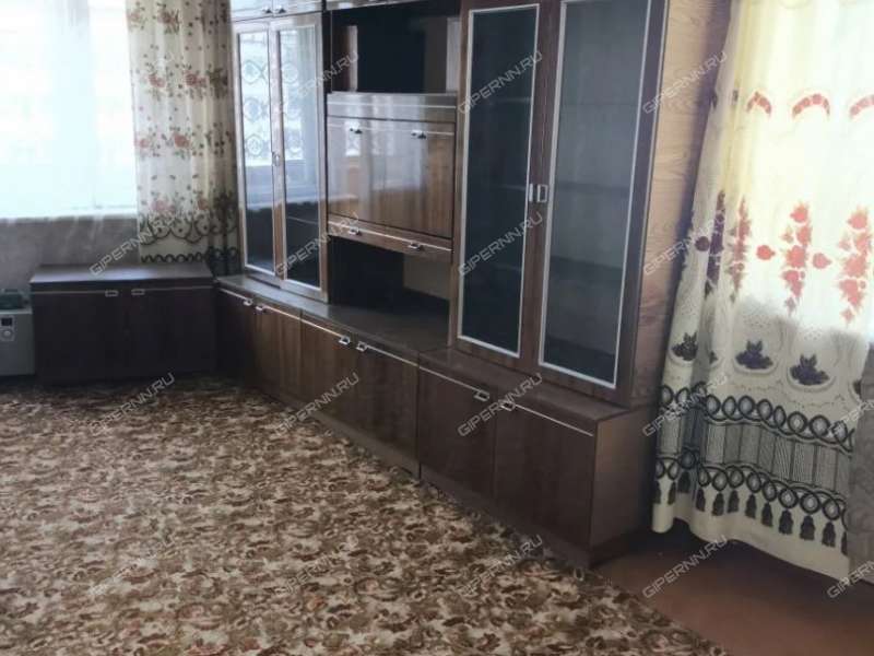 трёхкомнатная квартира на улице Коминтерна дом 14