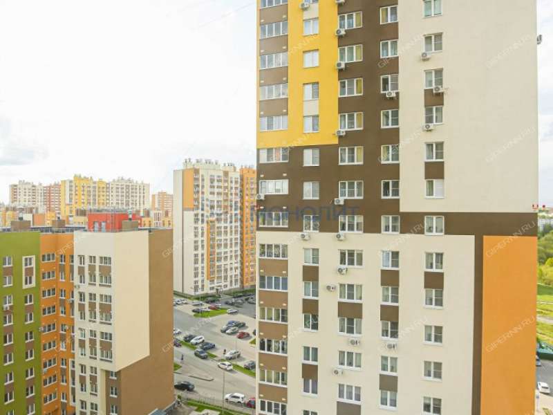 трёхкомнатная квартира на проспекте Героев Донбасса дом 1