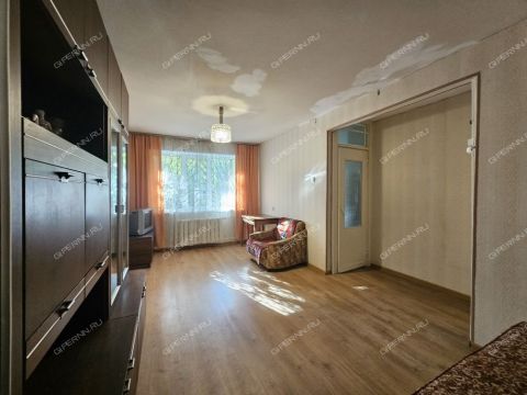 2-komnatnaya-ul-geroya-chugunova-d-7a фото