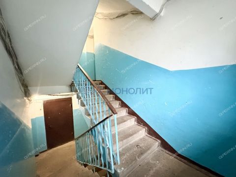 1-komnatnaya-per-svetlogorskiy-d-13 фото