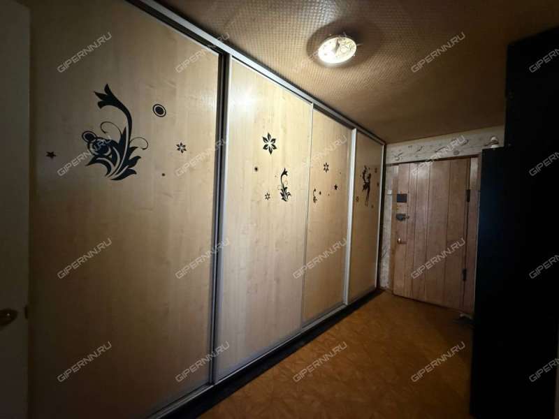 трёхкомнатная квартира на Большой Покровской улице дом 58