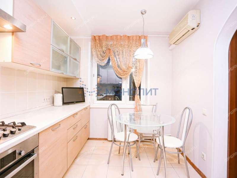 трёхкомнатная квартира на Нижегородской улице дом 6