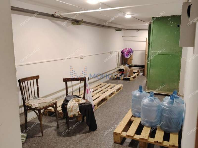 помещение под офис, торговую площадь на улице Гвардейцев