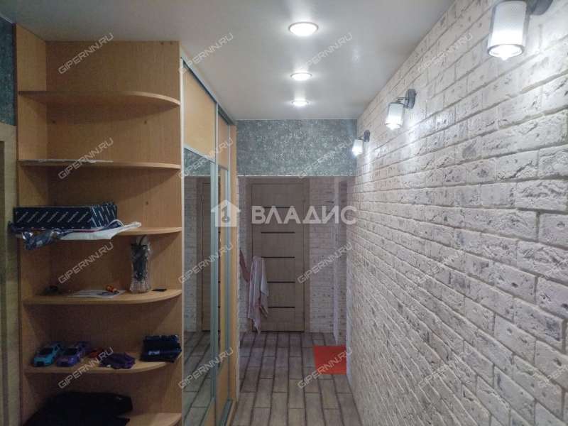 трёхкомнатная квартира на проспекте Ильича дом 42А