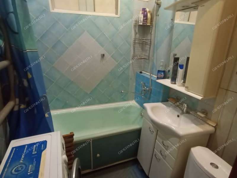 однокомнатная квартира на улице Героя Советского Союза Поющева дом 9